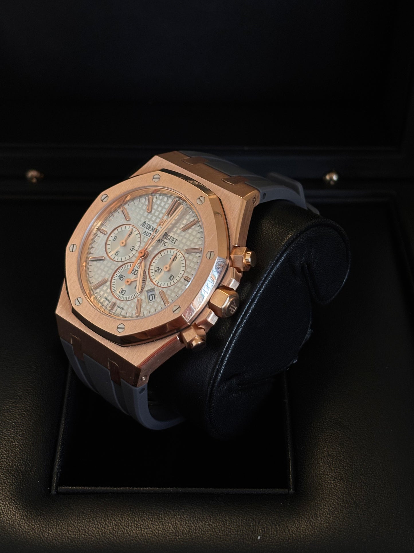 Audemars Pigeuet Rose Gold Royal Oak - 26320or