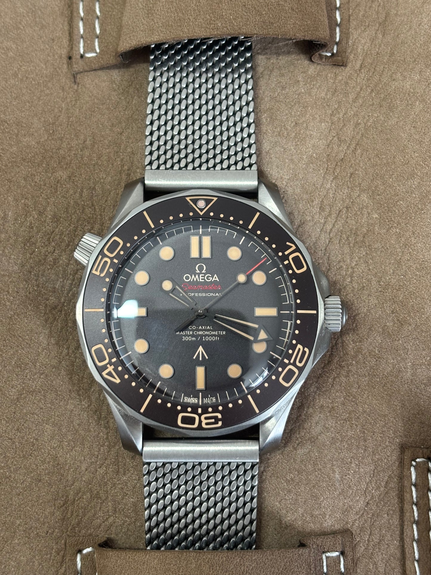 Omega Seamaster Diver 300m 'No Time to Die' - 210.90.42.20.01.001