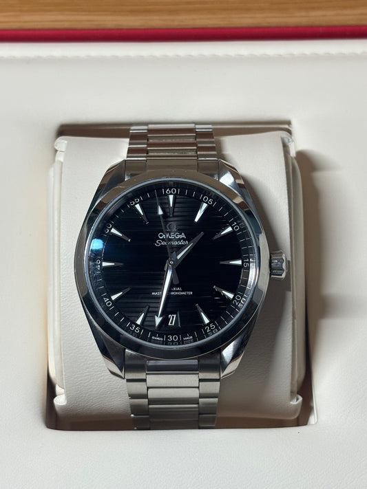 Omega Seamaster Aqua Terra 41mm – Black Dial – Ref. 220.10.41.21.01.001 – 2018 – Full Set